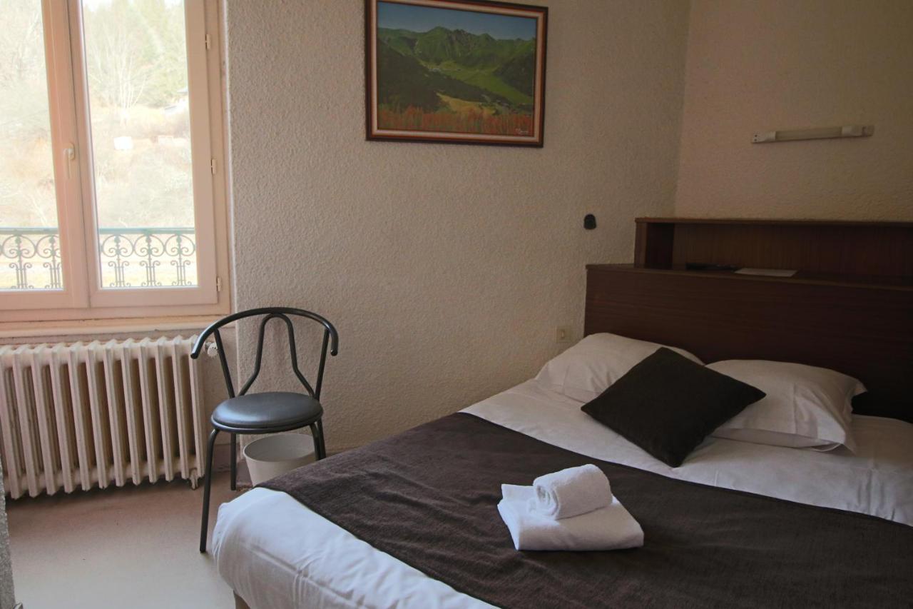 Hotel Au Val Dore La Bourboule Exterior photo
